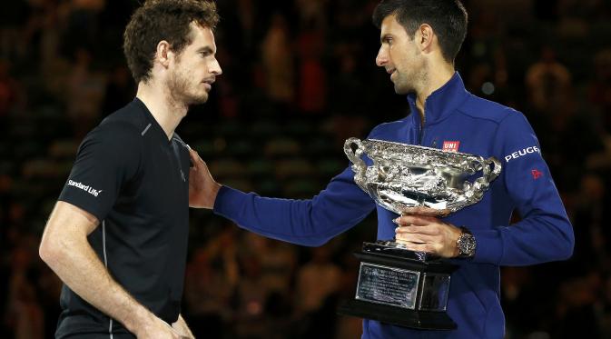 Petenis Serbia Novak Djokovic juara Australia Open 2016 setelah mengalahkan Andy Murray di final, Minggu (31/1/2016). (Liputan6.com/REUTERS/Issei Kato)