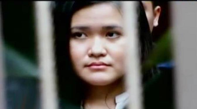 Menyusul ditetapkannya Jessica Wongso sebagai tersangka, kini netizen mulai ramai bicarakan soal motif Jessica membunuh Mirna.
