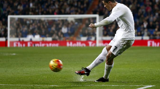 Cristiano Ronaldo saat beraksi di ajang La Liga. (REUTERS/Juan Medina)
