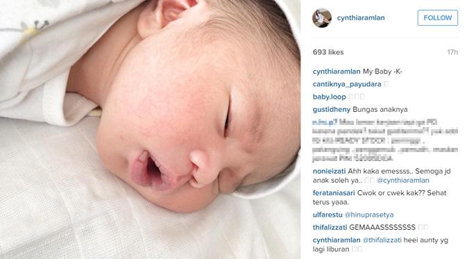 Cynthia Ramlan mengunggah foto wajah anak pertamanya. (foto: instagram.com/cynthiaramlan)