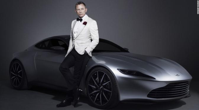 Aston Martin hanya membuat 10 mobil DB10, delapan diantaranya hancur dalam pembuatan film James Bond. (CNN)