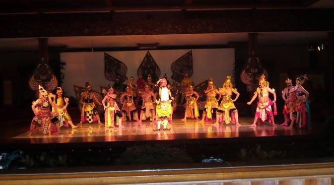 Tri Ardhika Production bekerjasama dengan Dinas Kebudayaan dan Pariwisata Kota Surakarta, mendukung pementasan Wayang Orang (WO) Sriwedari.
