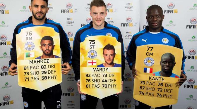    Jamie Vardy (tengah) saat launching FIFA Ultimate Team 16 Winter Upgrades, Selasa (9/2/2016). (givemesport)