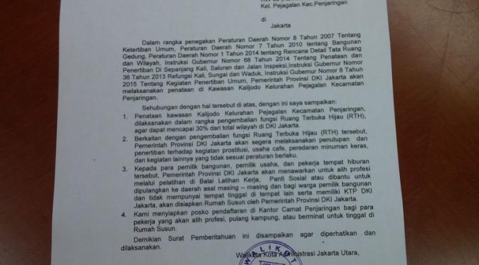 Wali Kota Jakarta Utara segera mengirimkan surat kepada warga di Jalan Kepanduan RW 5, Kalijodo, Jakarta Utara (Liputan6.com/Hanz Jimenez Salim)