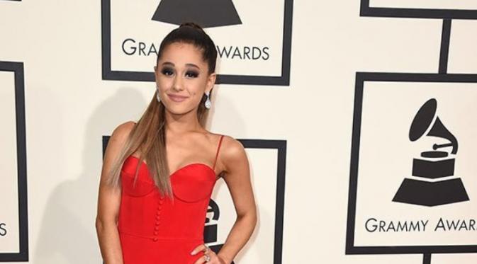 Ariana Grande di Grammy Awards 2016. Sumber: AP