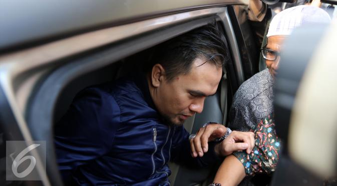 Saipul Jamil menjalani pemeriksaan kesehatan di Polda Metro Jaya, Sabtu (20/2/2016). [Foto: Herman Zakharia/Liputan6.com]