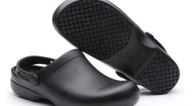 [Bintang] rubber shoes (via: aliexpress.com)