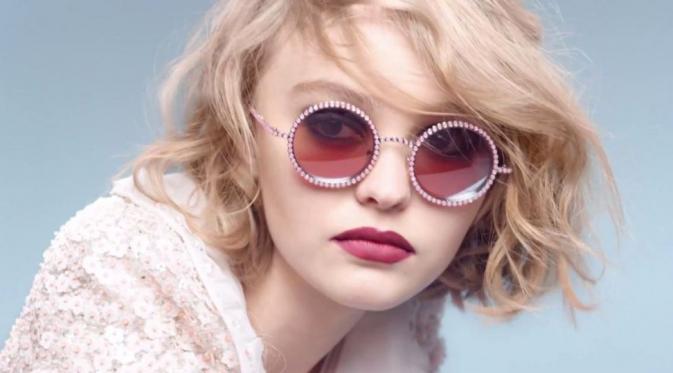 lily rose depp eyewear campaign (google)