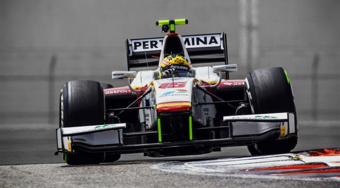 Mobil Rio Haryanto saat tampil di ajang GP2 (Situs resmi Rio Haryanto)