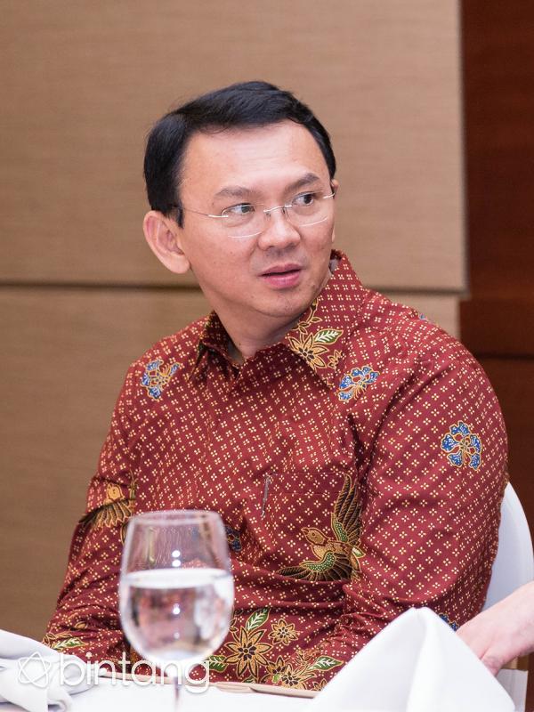 Ahok menolak proyek reklamasi teluk Jakarta disamakan dengan proyek Hambalang. (Desmond Manullang/Bintang.com)