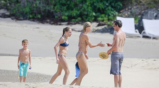 Patrick Dempsey, Jillian Fink, dan anak-anak mereka. (via dailymail.co.uk)