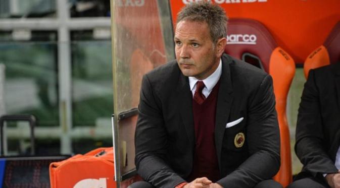 Pelatih AC Milan asal Serbia, Sinisa Mihajlovic. (AFP/Andreas Solaro)