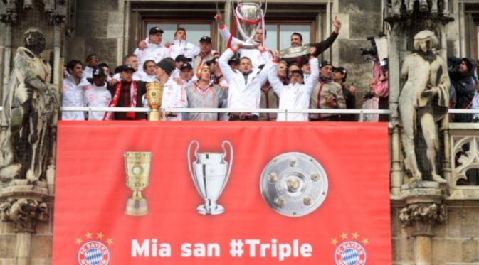 Bayern Munchen meraih tiga gelar pada musim 2012-2013. (AFP/Christof Stache)