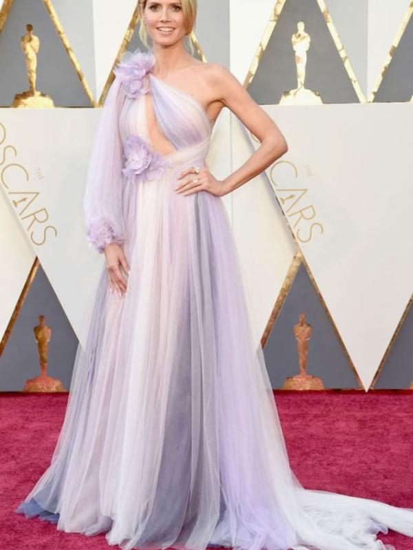 Gaun terburuk di Oscar 2016.