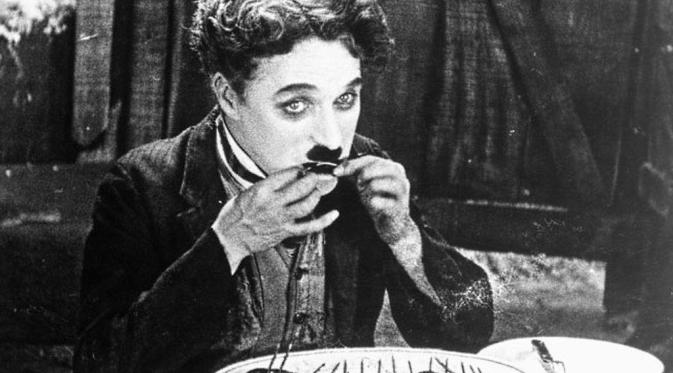 Charlie Chaplin adalah komedian legendaris (Wikipedia)
