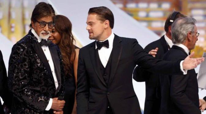 Amitabh Bachchan Beri Ucapan Selamat Pada Leonardo DiCaprio [foto: twitter/srbachchan]