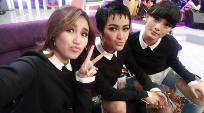 Ayu Ting Ting, Julia Perez, dan Zaskia Gotik (Instagram/@ayutingting92)