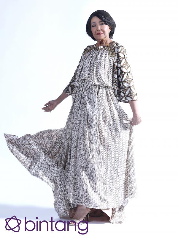 Rima Melati bertahan dalam dunia akting selama 50 tahun. (Fotografer: Nurwahyunan, Digital Imaging: Muhammad Iqbal Nurfajri, Wardrobe: Khaanan, Make up: First, Bintang.com)