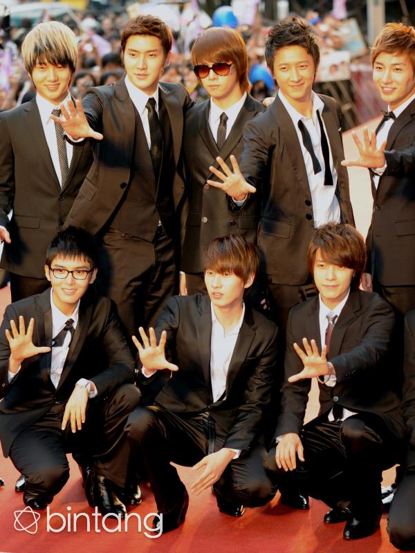 Super Junior sudah sukses mencapai impian mereka yang perjalanannya begitu amat panjang, dan dipenuhi jatuh bangun. (AFP/Bintang.com)