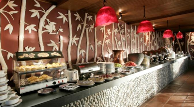 Bamboo Restaurant Novus Giri Puncak Resort & Spa