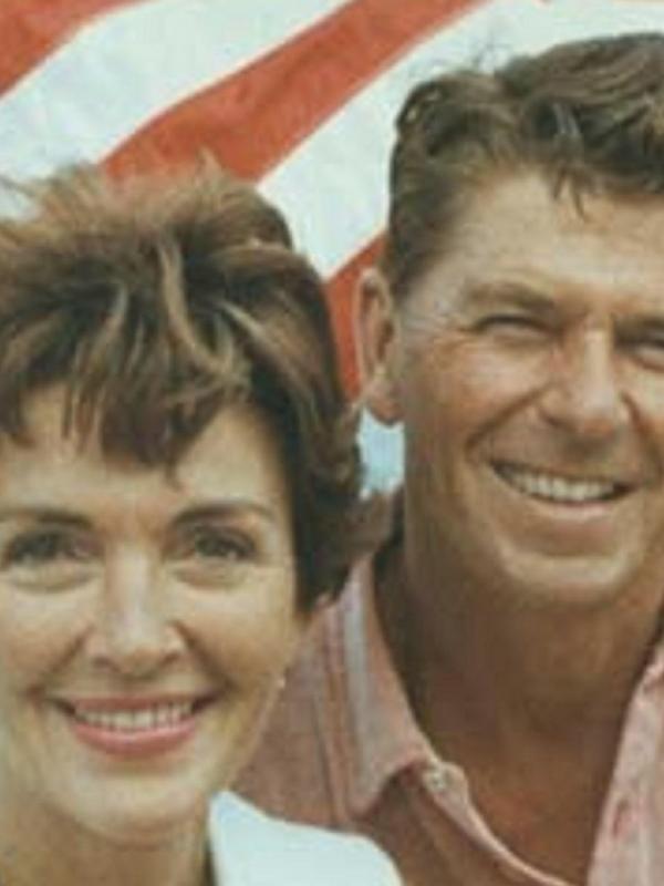 Nancy Reagan dan Ronald Reagan (Foto: trbimg.com)