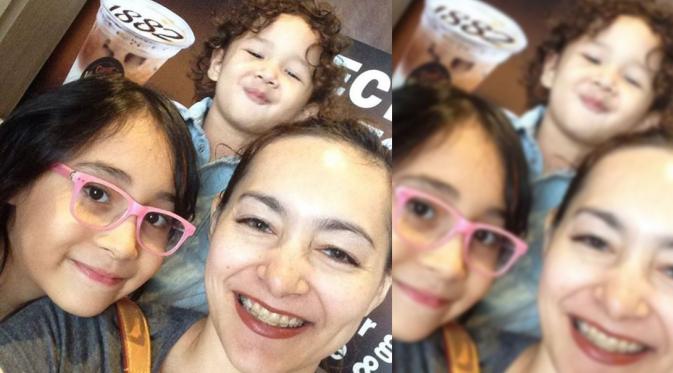 Dewi Rezer Merengek ke Suami Minta Bertemu Anak [foto: instagram/rezerdewi]
