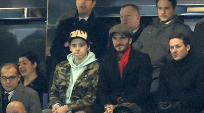David Beckham dan anaknya Brooklyn (The Sun)