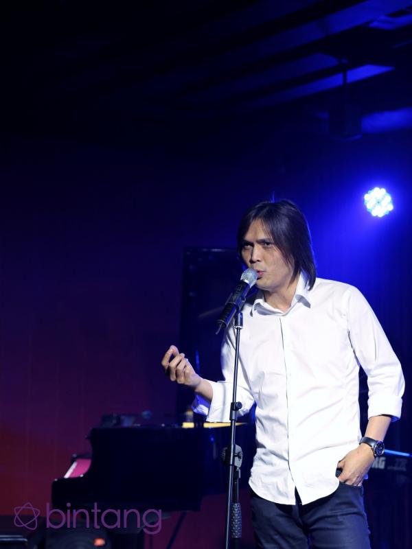 Penampilan Once di lagu Generasi (Adrian Putra/Bintang.com)