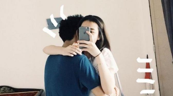 aaliyah massaid tunjukan kemesraan dengan kekasih (instagram)