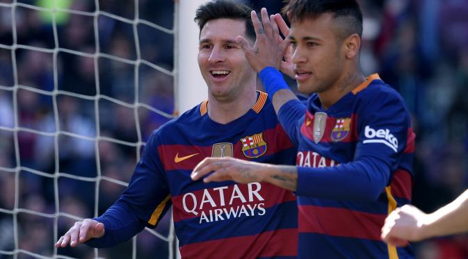 Meski gagal penalti, Messi membayarnya lewat gol indah di babak 1.