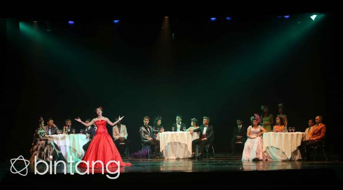 Enno Lerian dalam drama Mimpi Kecil: The Musical. (Nurwahyunan/Bintang.com)