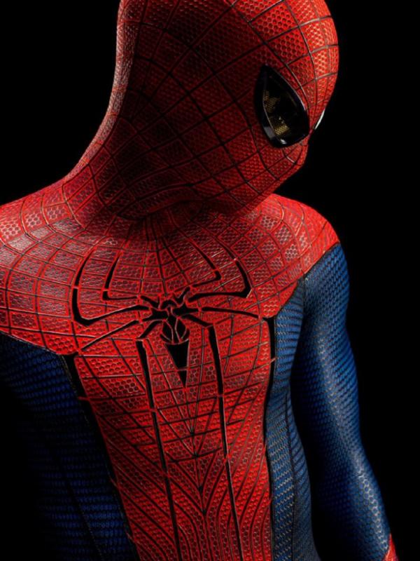 Kostum Spider-Man yang dikenakan Andrew Maguire pada The Amazing Spiderman  (Geek)