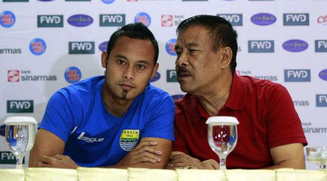 Kapten Persib Bandung Atep dan Manajer Umuh Muchtar (Liputan6.com / Yoppi Renato)