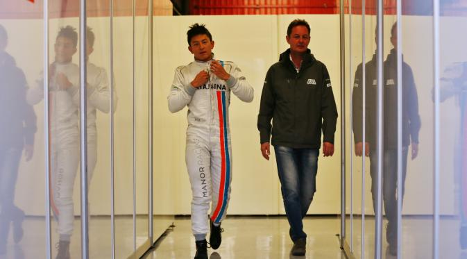 Rio Haryanto dan Piers Hunnisett (Manor Racing Media)