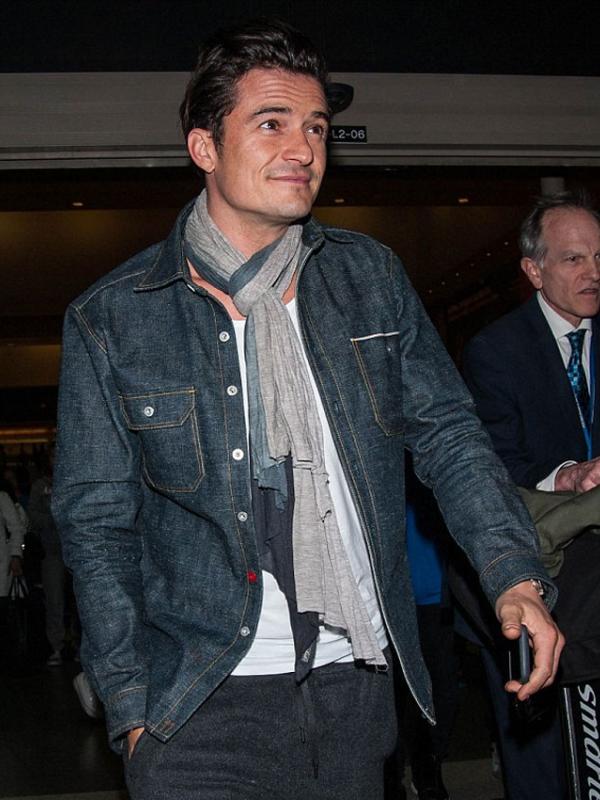 Orlando Bloom (via dailymail.co.ok)