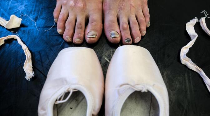 Rupa kaki dan sepatu balerina. (Via: boredpanda.com)