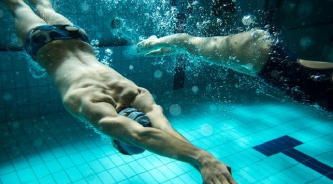 Berenang membangun kekuatan dan kemampuan menstimuli jantung (sumber. huffingtonpost.com)