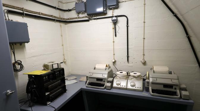 Bunker uang di Rhineland-Palatinate, Cochem di Jerman dilengkapi alat komunikasi (Reuters)