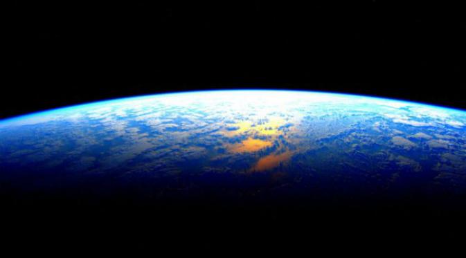 Foto menjelang pendaratan kembali ke bumi oleh antariksawan Scott Kelly. (Sumber @SpaceCDRKelly)
