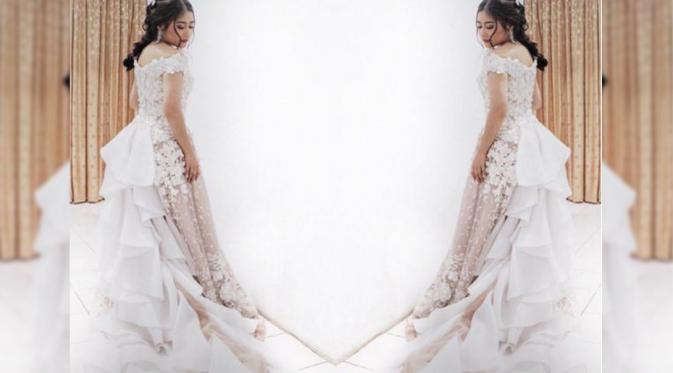 Prilly Latuconsina kenakan gaun pengantin di IBOMA 2016 [foto: instagram/prillylatuconsina]