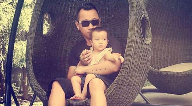 Kiki Mirano, suami Sheila Marcia Joseph rindu bertemu anak [foto: instagram/wassuprebels]