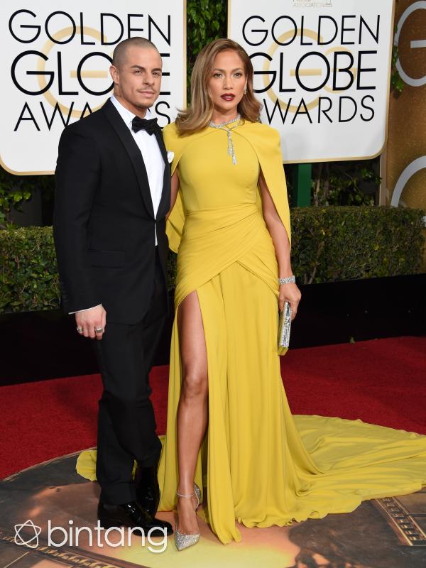 Jennifer Lopez dan Casper Smart (AFP/Bintang.com)