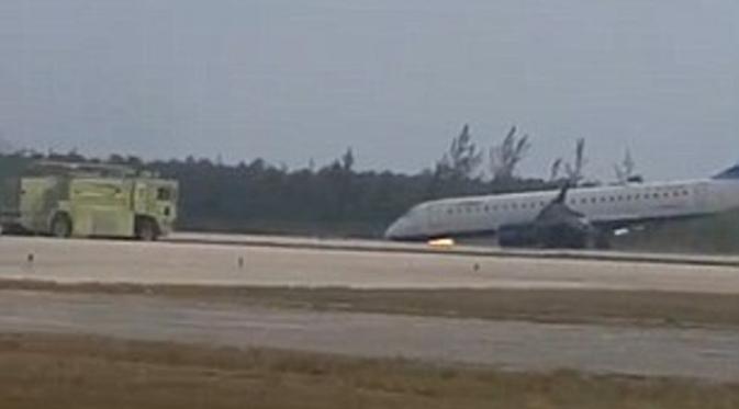 Momen Dramatis Pesawat JetBlue Mendarat Tanpa Roda Depan (Dailymail)