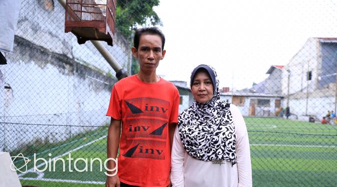 Foto Anshori dan Ibu Nining Pemilik kontrakan yang di tempati Irwan Yusuf (Adrian Putra