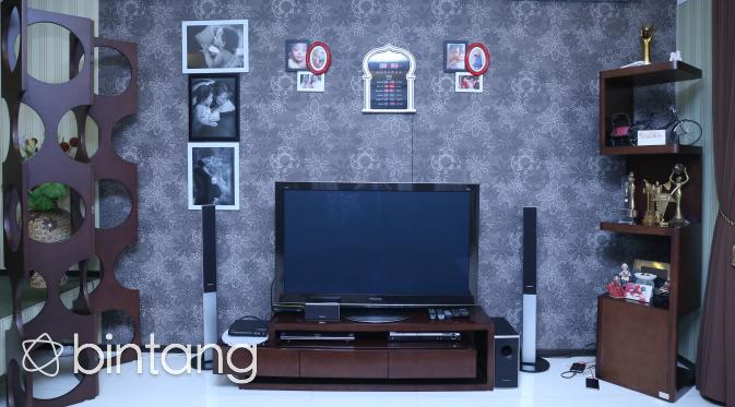 TV yang berada di ruang keluarga. (Nurwahyunan/Bintang.com)