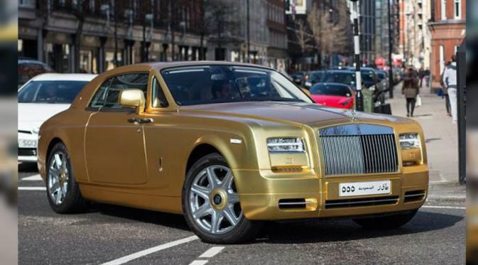 Rolls-Royce Phantom Coupe emas bernilai 350.000 pound sterling