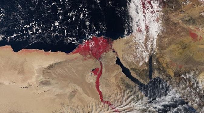 Penampakan aliran Sungai Nil yang berwarna merah (ESA)