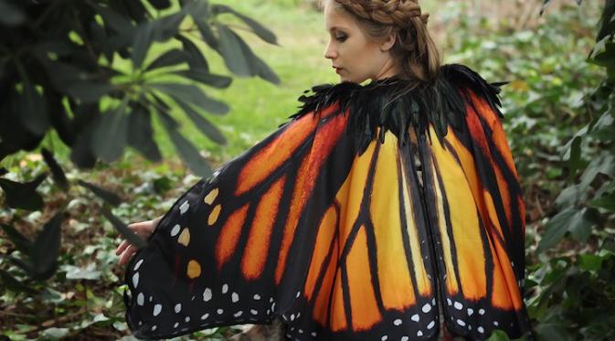 Wow, Selendang Ini Mampu Jadikan Anda Seekor Kupu-kupu Cantik. Sumber : mymodernmet.com