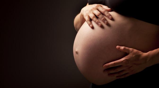 Ilustrasi: Di Irlandia Utara, aborsi ilegal. | via: time.com