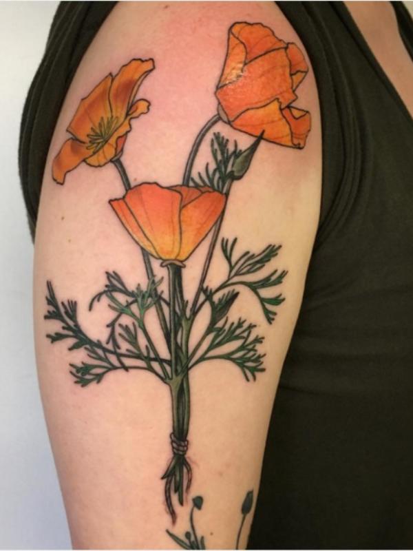 Tatto bunga untuk musim semi. (via: buzzfeed.com)